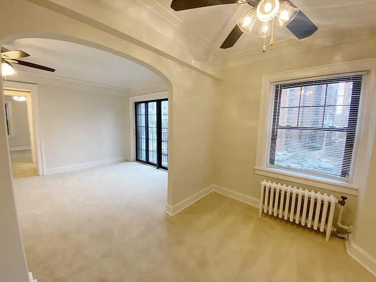 Lowell Apartments — Photo 11