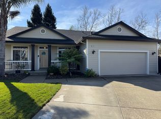 208 Viking Ct, Windsor, CA 95492