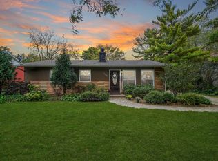 1149 Highland Rd, Mundelein, IL 60060