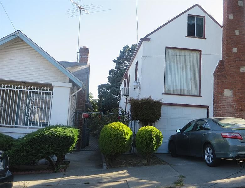 2nd image of 3718 Santa Rita St