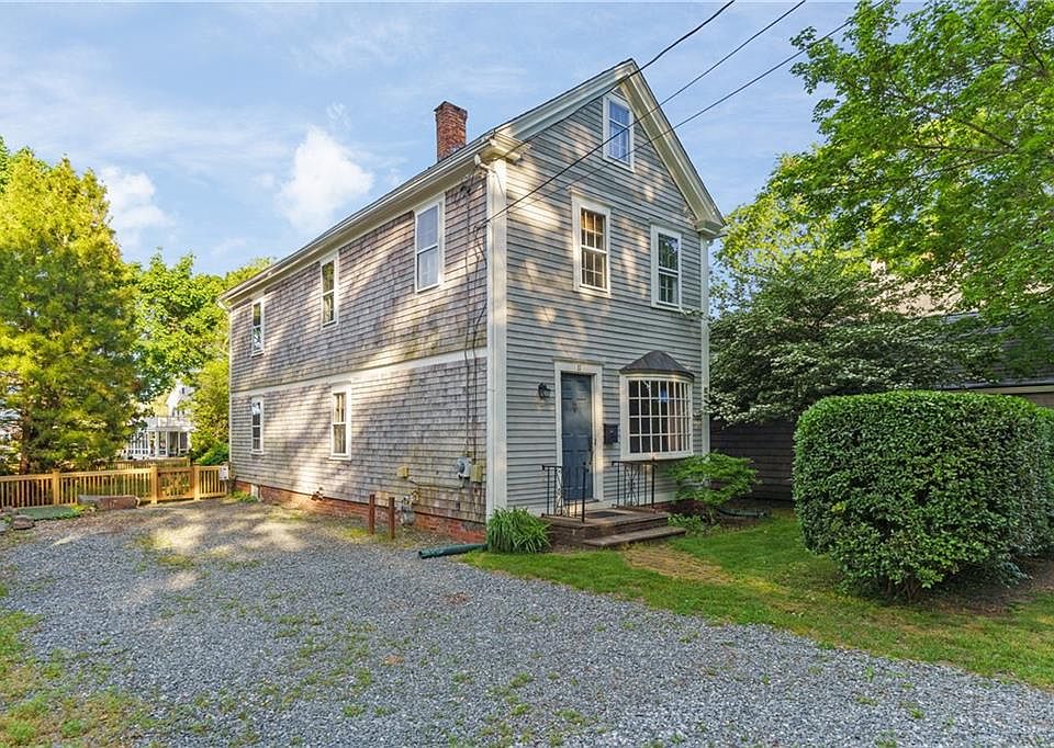 1st image of 11 Pleasant St