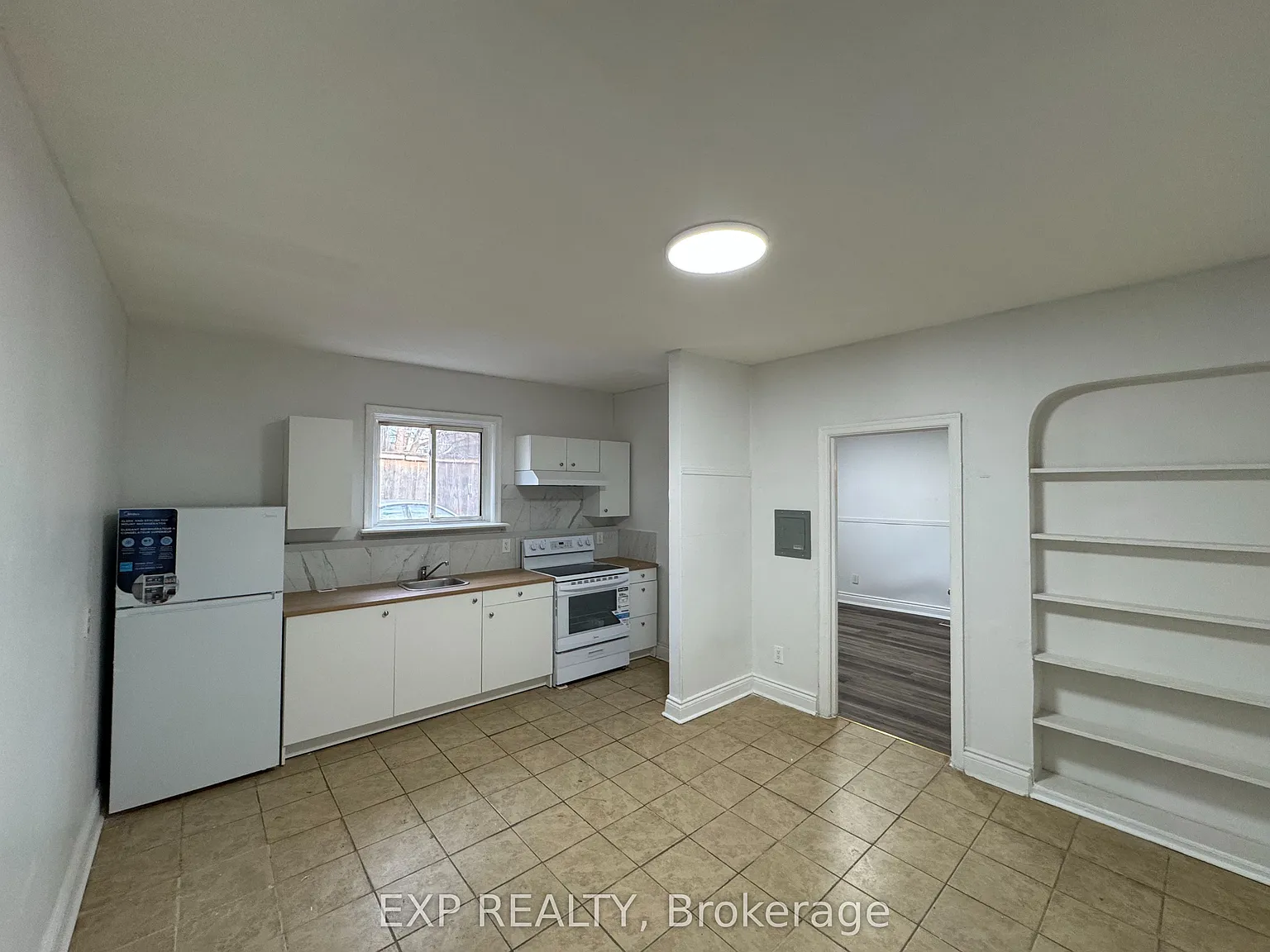 1 bed, $1,300 — Photo 3
