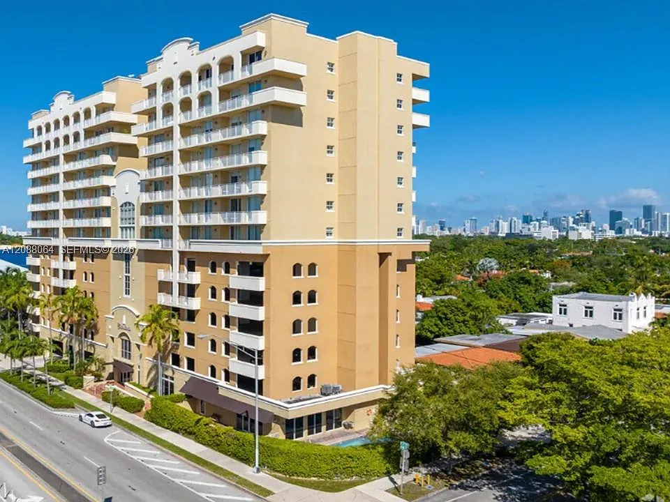 2425 SW 27th Ave #1406