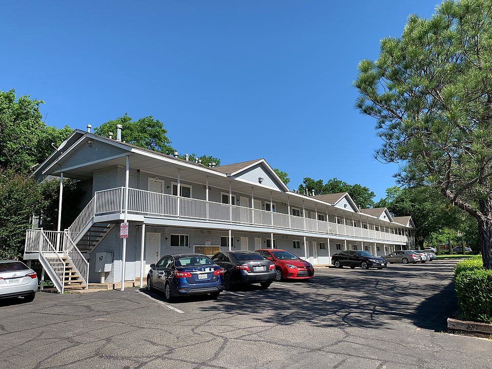 1st image of 2225 W Oak St APT 20