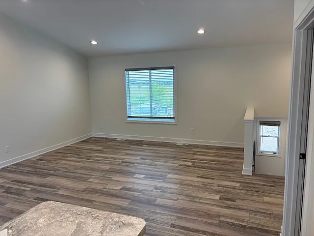 85 E Lee St — Photo 6