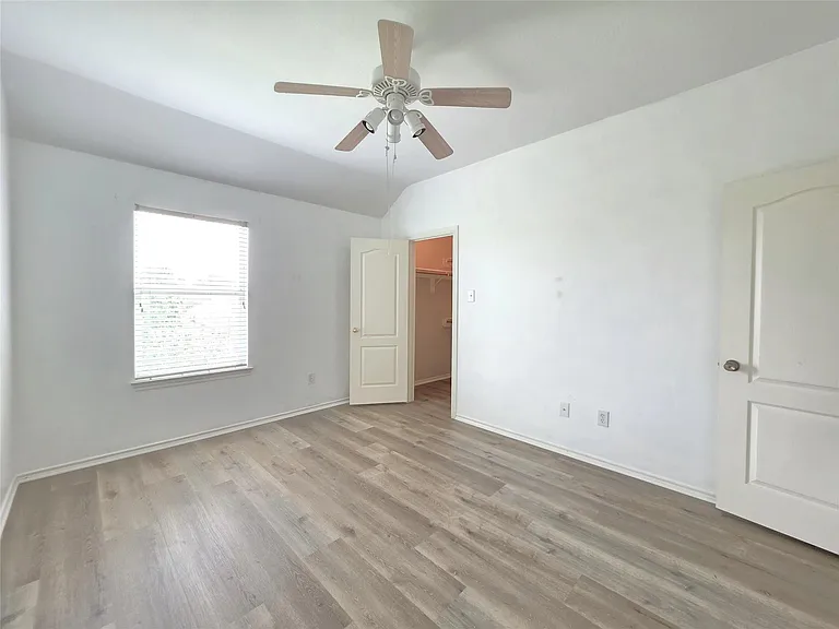 10038 Barr Lake Dr — Photo 26