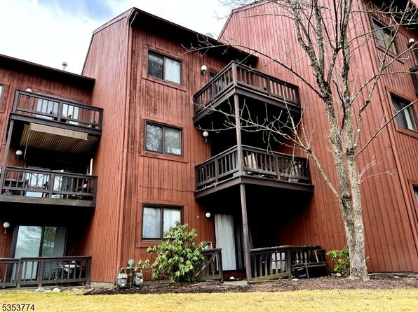 2 Falkenstein Dr BLDG 2 #6, Vernon Twp., NJ 07462