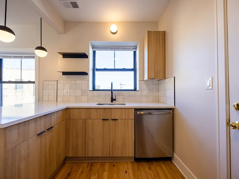 4008 W Cullom Ave — Photo 5