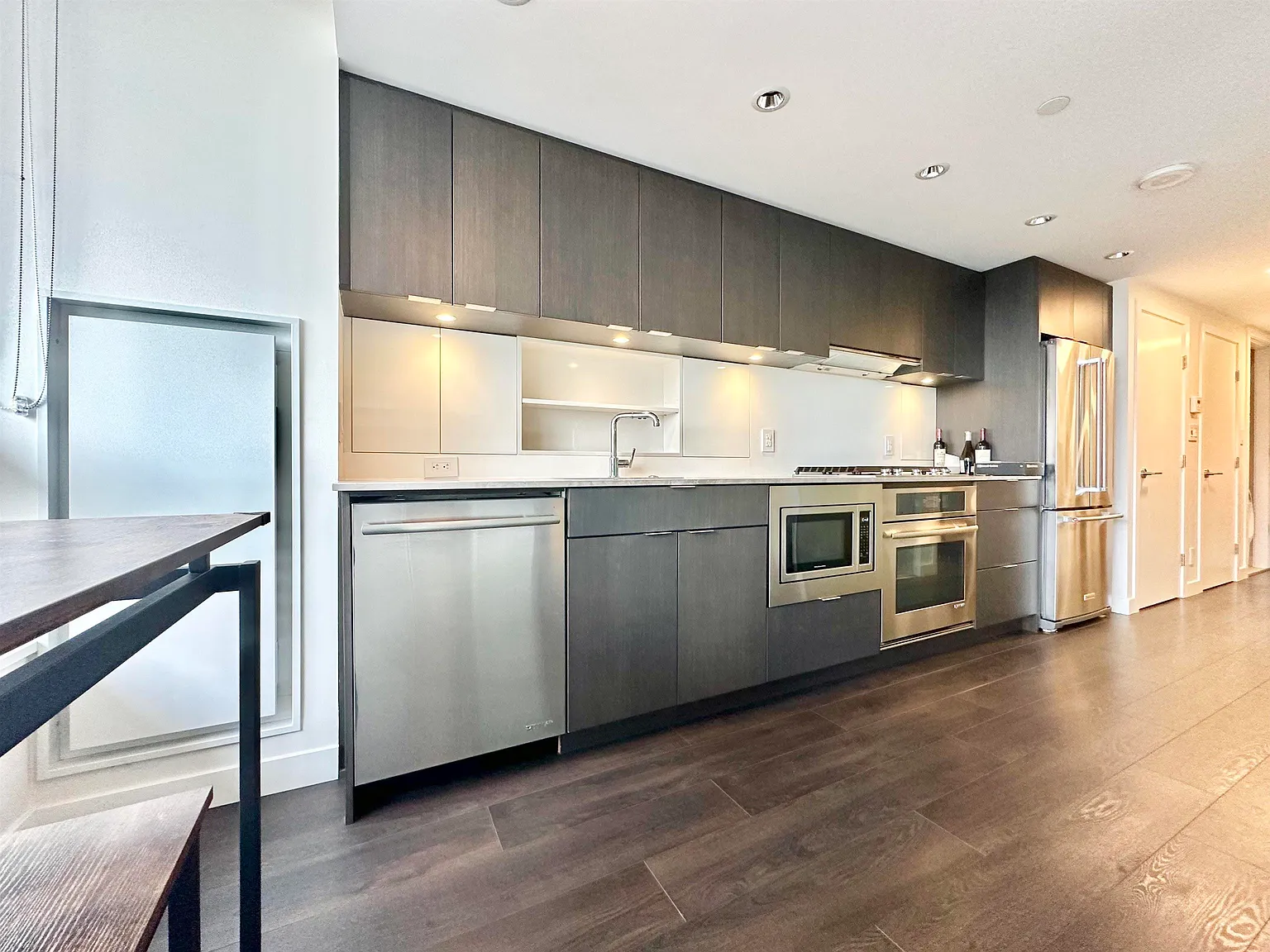 1 bed, 451 sqft, $2,300 — Photo 4