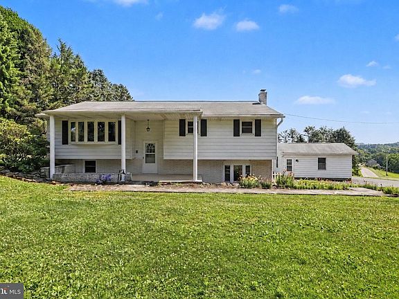 2nd image of 2715 Reservoir Rd