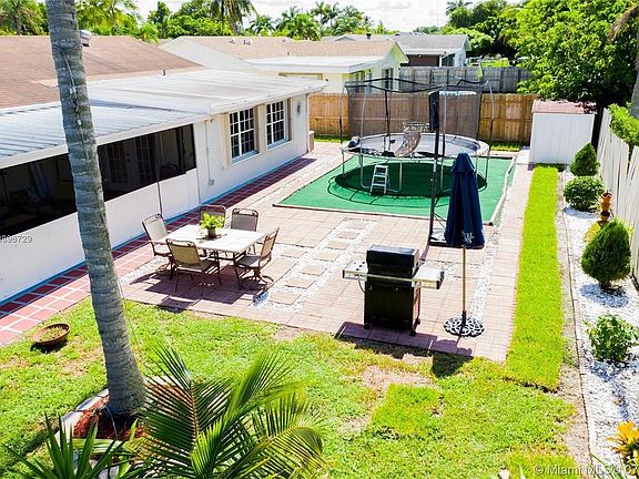 5th image of 8071 NW 47th St