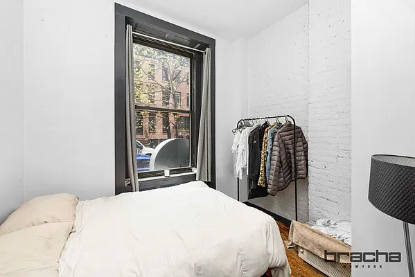 Rented by Keller Williams NYC | media 19
