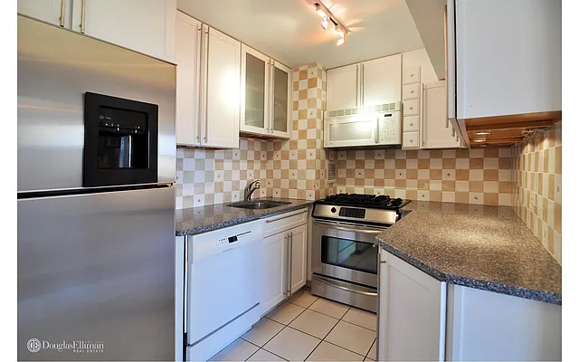 Rented by Douglas Elliman | media 2