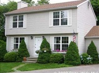 8 Highmeadow Dr, Westerly, RI 02891