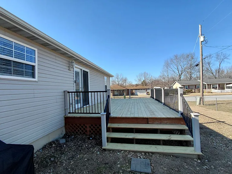 1801 Sandstone St — Photo 4