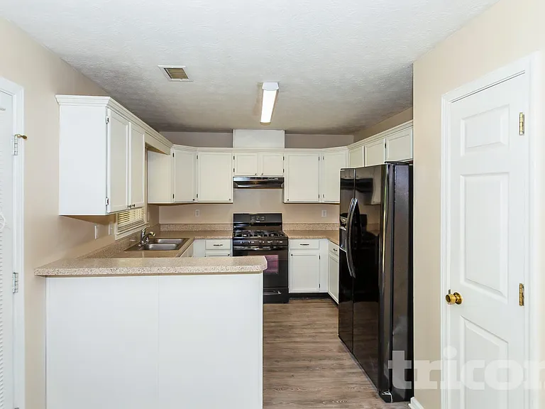 1320 Timber Walk Dr — Photo 4