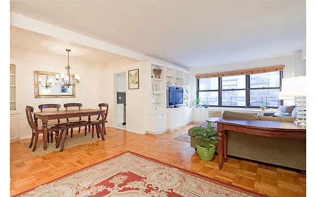 Sold by Douglas Elliman | media 22