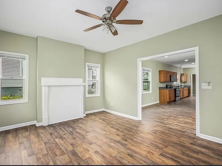 2335 NW Greenway Ave — Photo 8