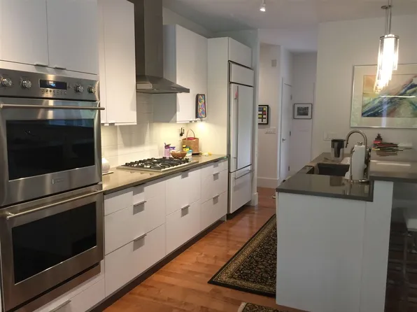 1337 Bay View Hts, Petoskey, MI 49770