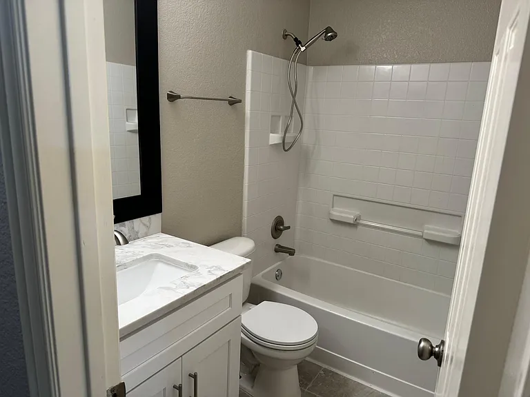 3159 Karen St — Photo 10