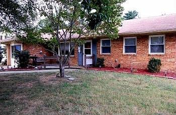 1st image of 956 Sunnyside Dr