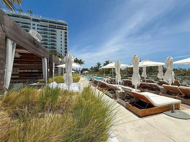 2301 Collins Ave #1525 — Photo 39
