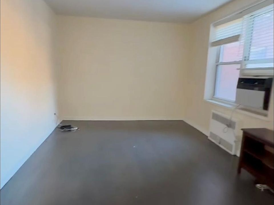 2nd image of 2710 Parsons Boulevard #2F