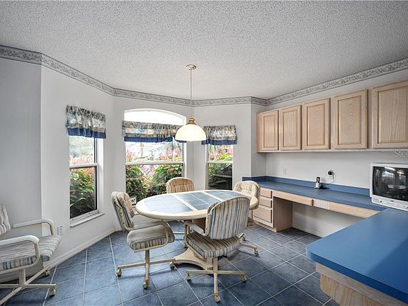 5th image of 2044 Palo Alto Ave