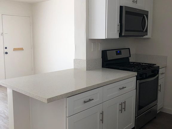 5th image of 365 Bonair St #1