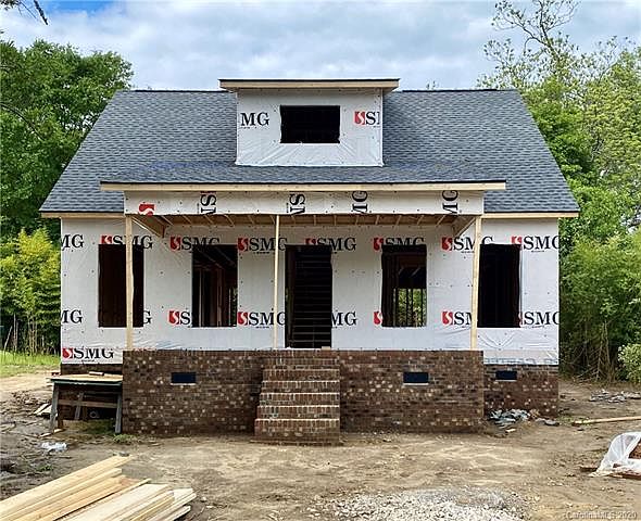 2nd image of 639 E Black St