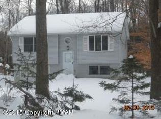 4127 Azalea Dr, Pocono Summit, PA