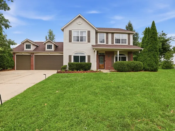 10086 Palmaire Pl, Fishers, IN 46038