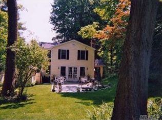 131 Ketchams Rd, Syosset, NY 11791