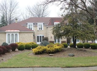9772 Forge Dr, Brecksville, OH 44141