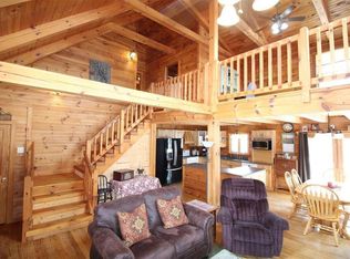 23628 Highwater Rd, Manchester, IA 52057