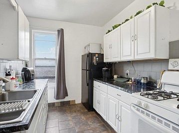 4th image of 2635 N Bremen St #2639A