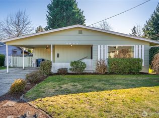 3633 NE 10th St, Renton, WA 98056
