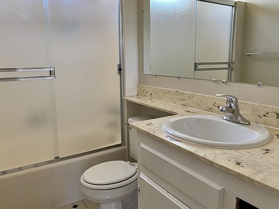 4th image of 4550 Louisiana St APT 9
