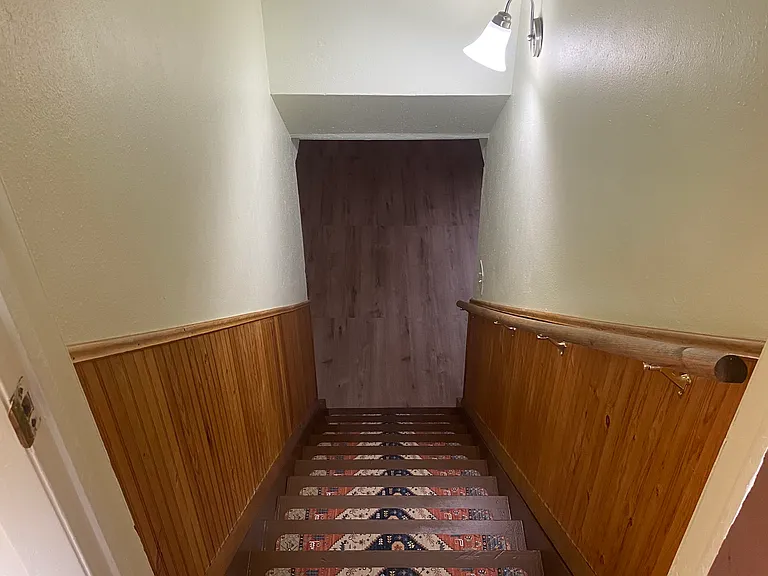 1042 Stanton St — Photo 24