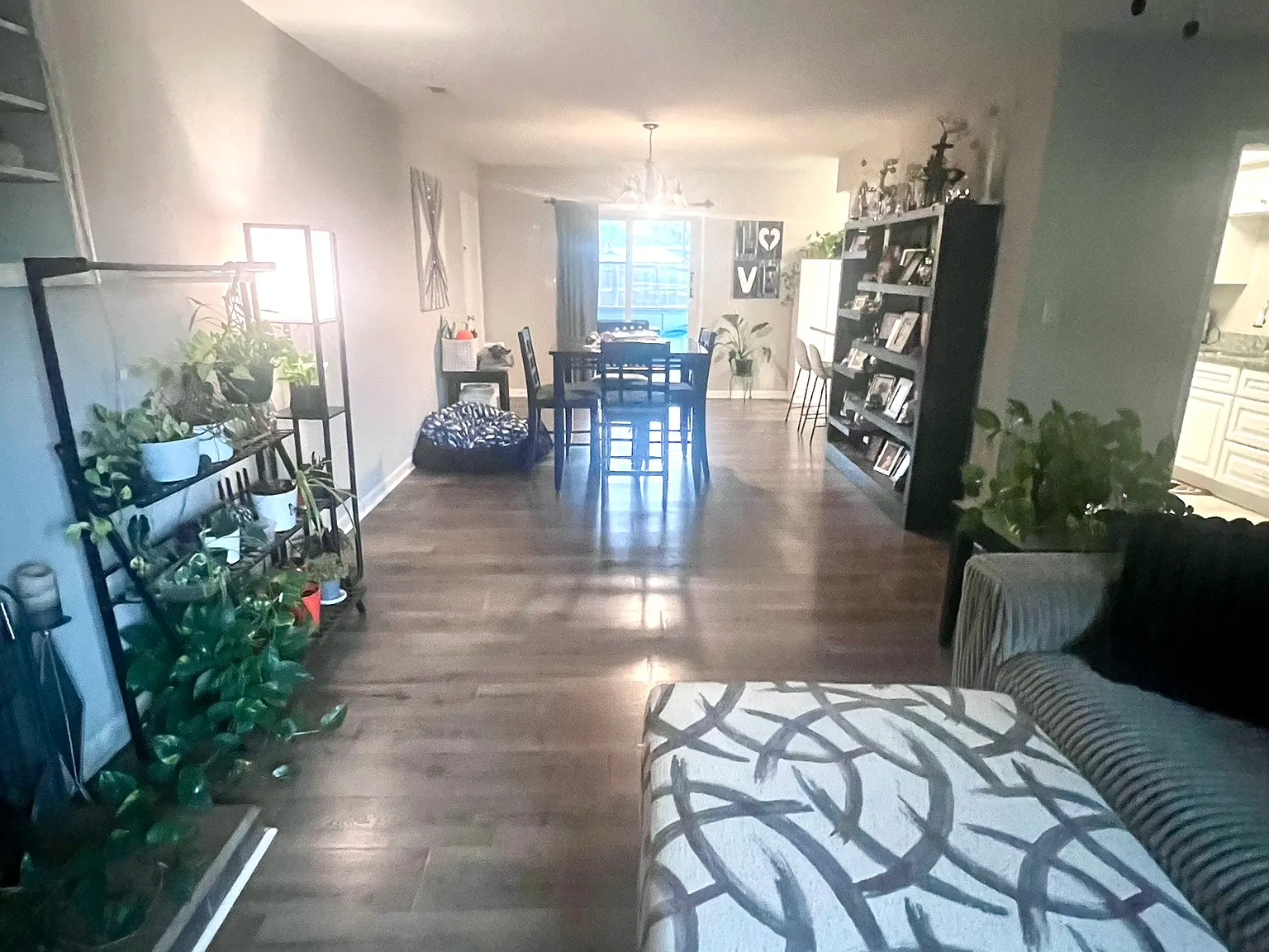 3 bed, 1414 sqft, $2,350 — Photo 3