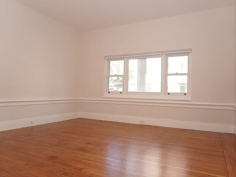 1661 Leavenworth St #2 — Photo 18