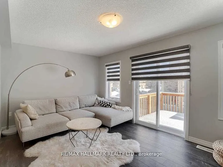 75 John Brabson Cres — Photo 6