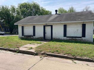 112 W South St, Wellington, KS 67152