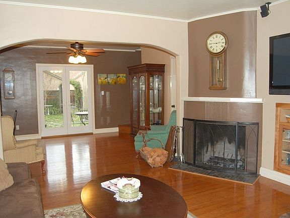 Living Room w/Fireplace