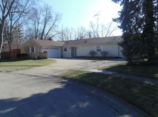 4712 Prairie Ct, Dayton, OH 45424