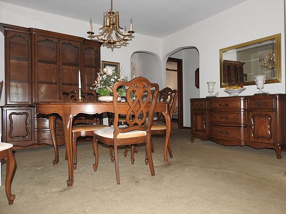 5th image of 60 Crowell Ave