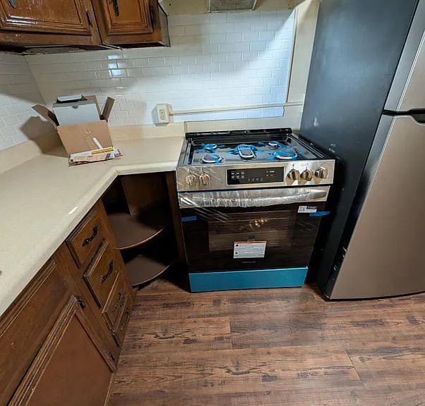 335 Poplar St — Photo 8
