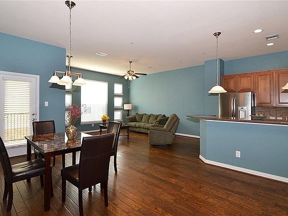 4th image of 2326 Stutz Dr Unit 113