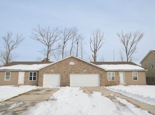 693 Dearborn Rd UNIT F, Valparaiso, IN 46385