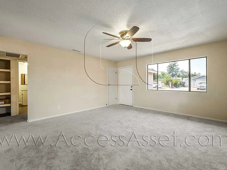 33220 Schaper St — Photo 5